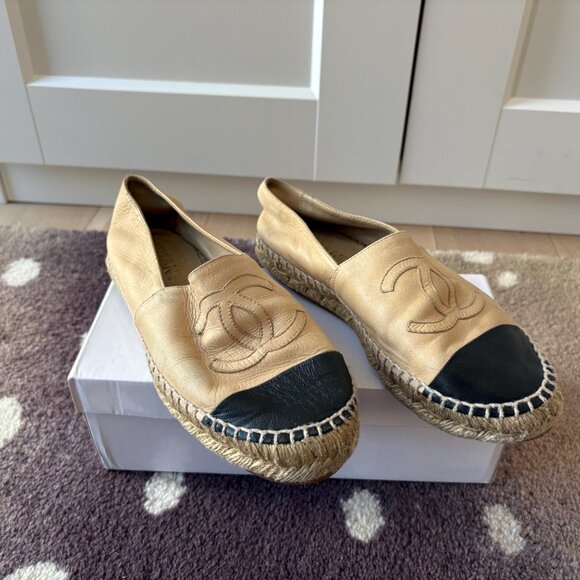 Chanel Beige and Black Espadrilles - Picture 3 of 6
